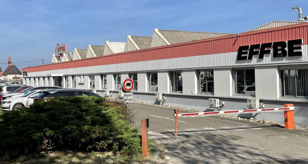 EFFBE France possède un site de fabrication, d’expertise et de développement de membranes élastomères à Habsheim en Alsace (68-Haut-Rhin), France